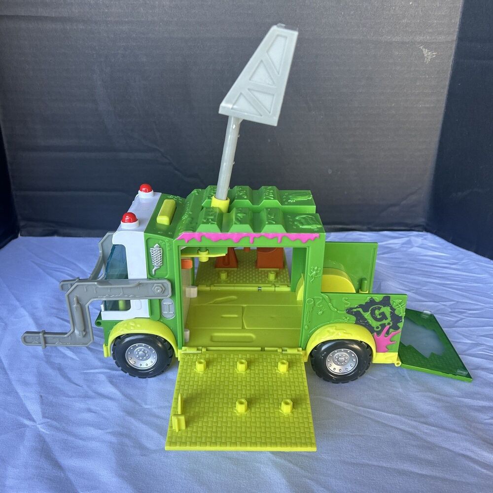 The Grossery Gang Trash Pack Season 3 Putrid Power Toy Garbage Truck As Pictured